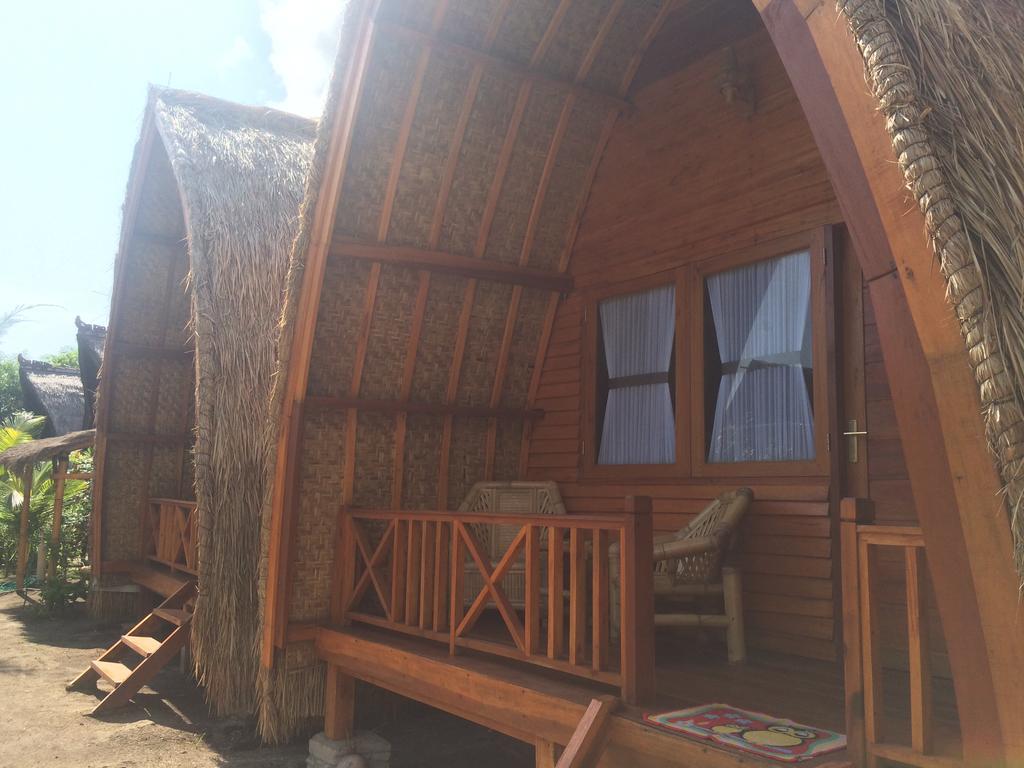 Damai Bungalows Гили-Эйр Экстерьер фото