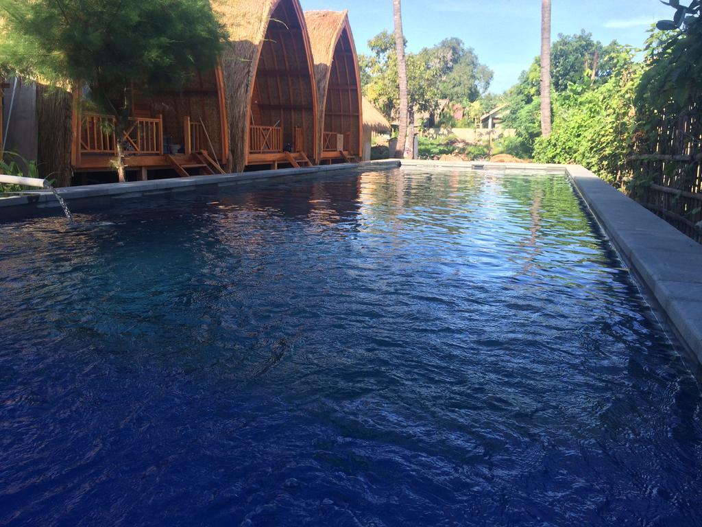 Damai Bungalows Гили-Эйр Экстерьер фото