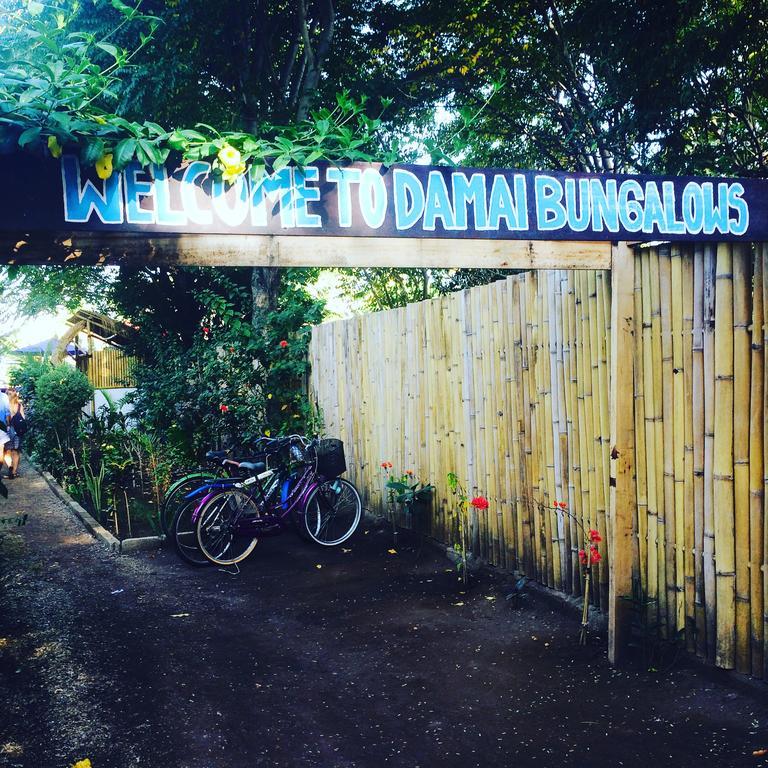 Damai Bungalows Гили-Эйр Экстерьер фото