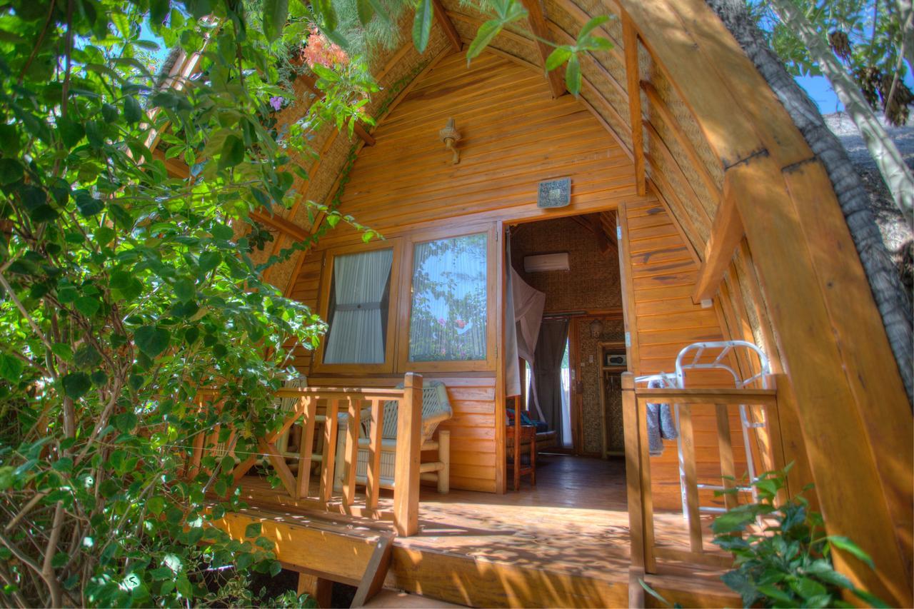 Damai Bungalows Гили-Эйр Экстерьер фото