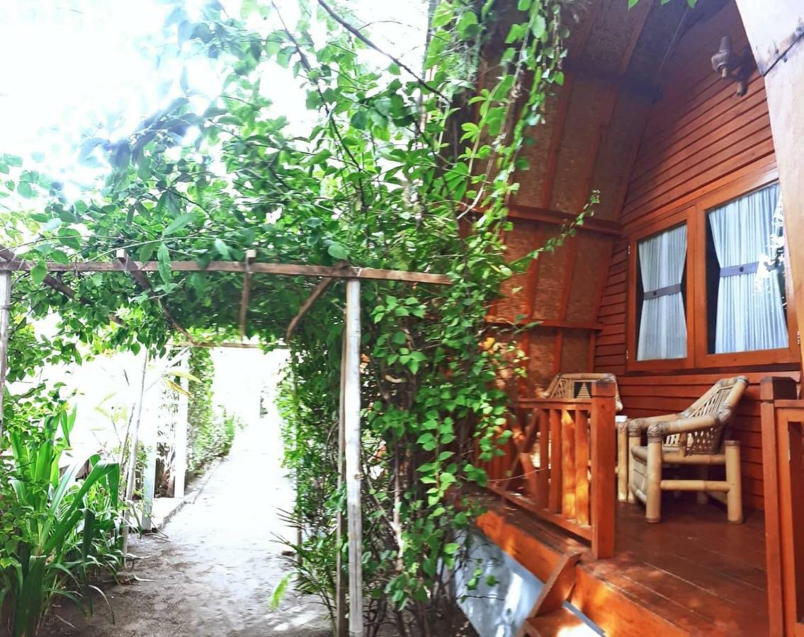 Damai Bungalows Гили-Эйр Экстерьер фото