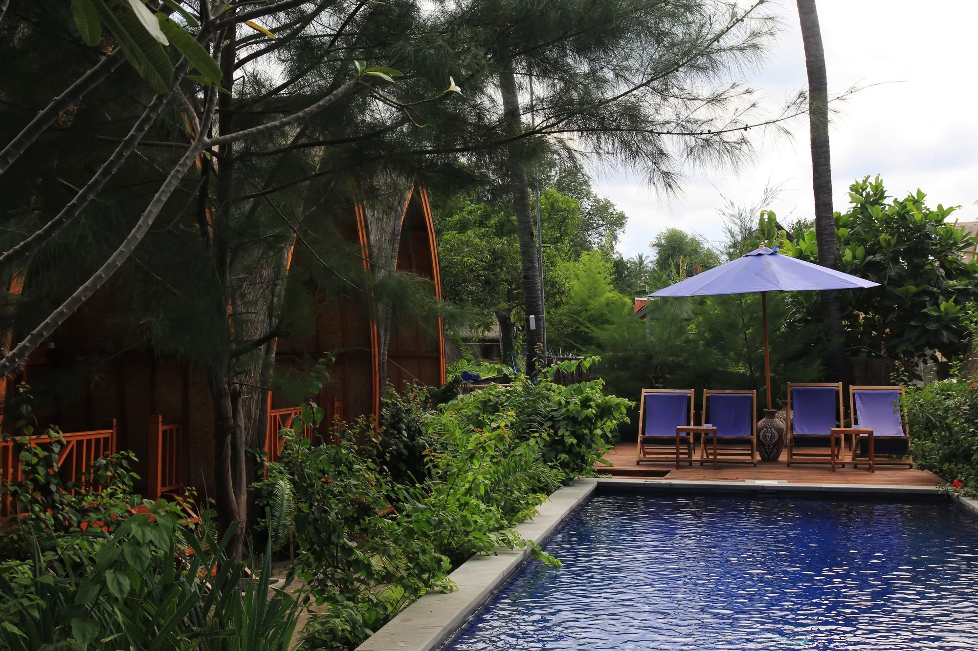 Damai Bungalows Гили-Эйр Экстерьер фото